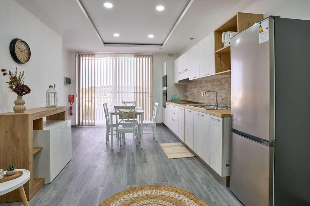 Two Bedroom Apartment In Xemxija, San Pawl il-Baħar Kültér fotó