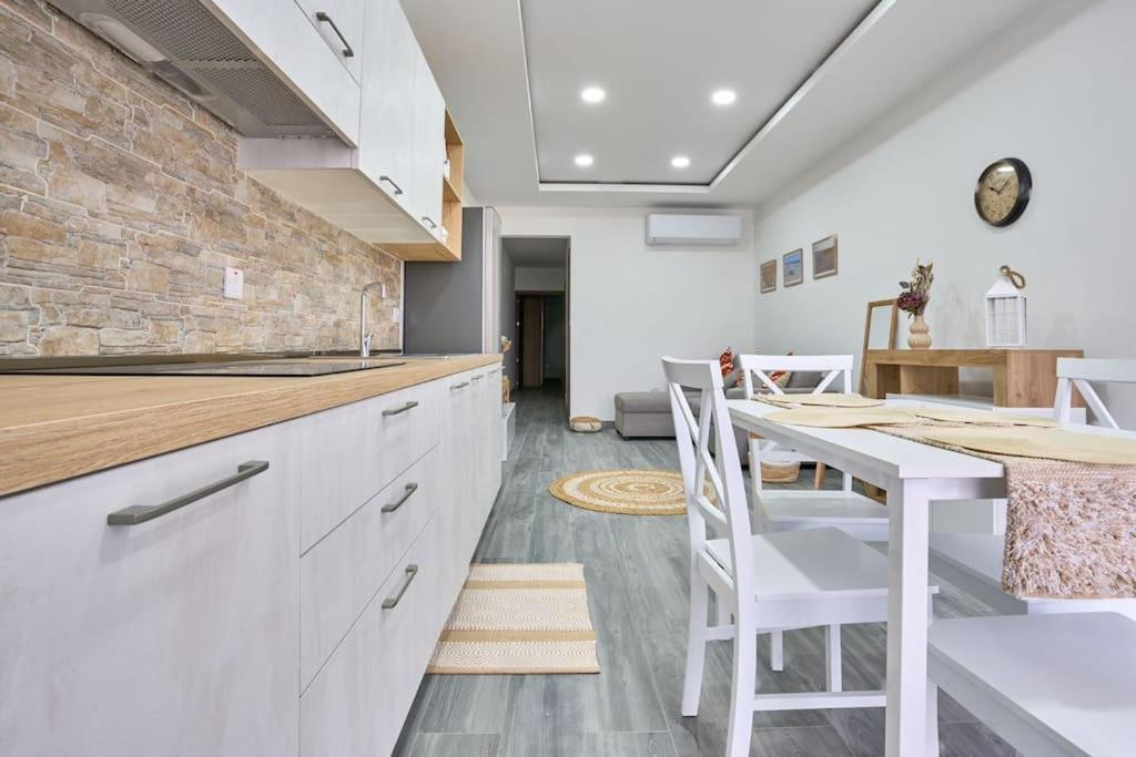 Two Bedroom Apartment In Xemxija, San Pawl il-Baħar Kültér fotó