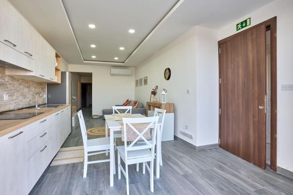 Two Bedroom Apartment In Xemxija, San Pawl il-Baħar Kültér fotó
